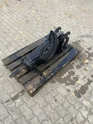 83218
