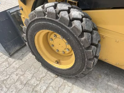83243