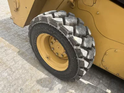 83243