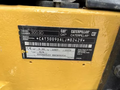 83233
