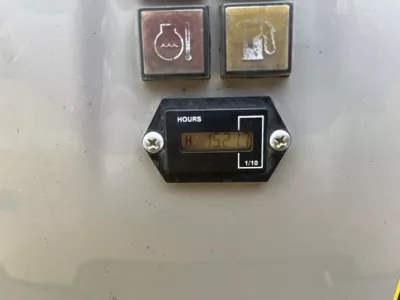 83233