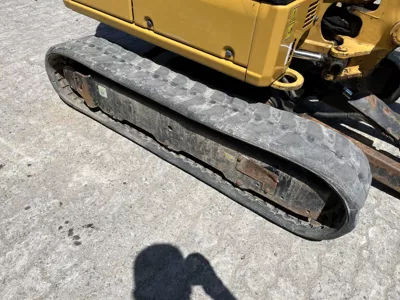 83273