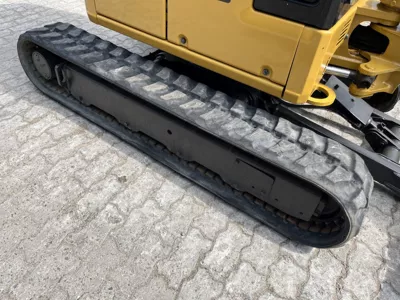 83275