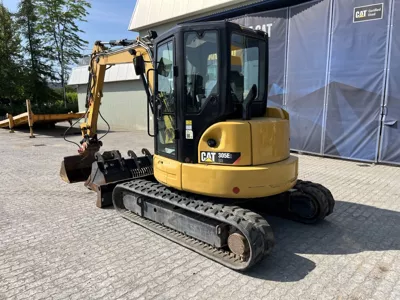 83252