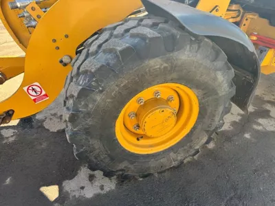 83257