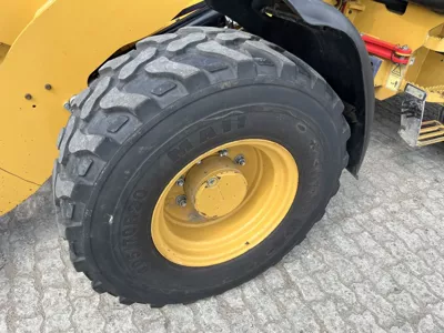 83260