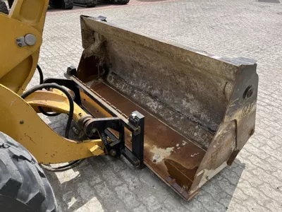 83261