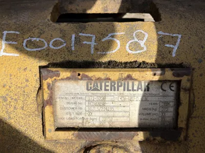 83322