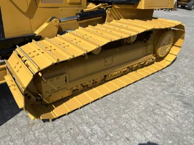 83232